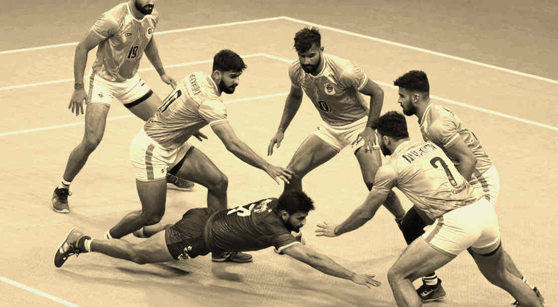 পাওয়ান সেহরাওয়াত স্টার্টিং সেভেনের বাইরে: ভারত-ইরান ফাইনালে বেঞ্চ সিদ্ধান্তের ভেতর-বাহির